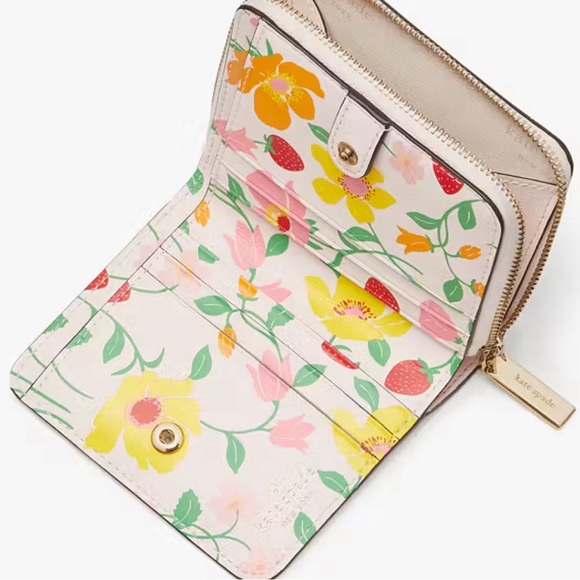Wallet Kate Spade Boxed Madison Strawberry Garden Small Zip Around Bifold Wallet - Picture 2 of 14